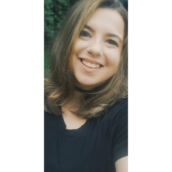 Meet your Posher, Carly - Picture 1 of 1